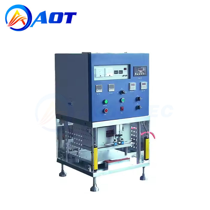 Short Circuit Test System for Pouch Cell Under Variable Pressure
